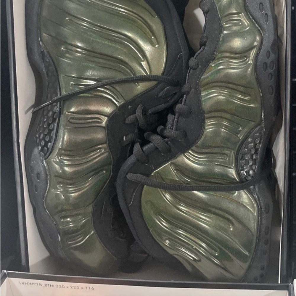 NIB Nike Air Foamposite One ‘Legion Green’ Size 10.5
W/ OG Box